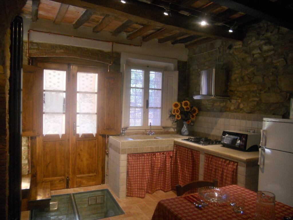 Apartment Casa Antica Chianni Kamer foto