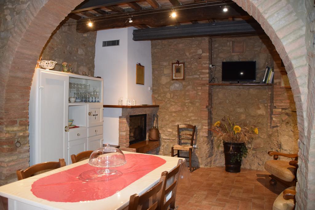 Apartment Casa Antica Chianni Buitenkant foto