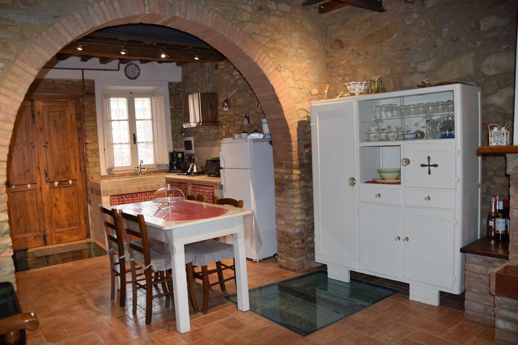 Apartment Casa Antica Chianni Buitenkant foto